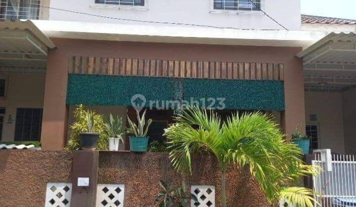 Di jual rumah dua lantai pinang Tangerang Banten  1