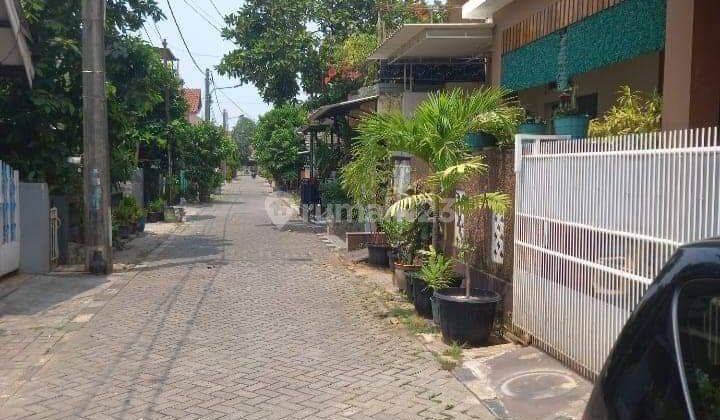 Di jual rumah dua lantai pinang Tangerang Banten  2