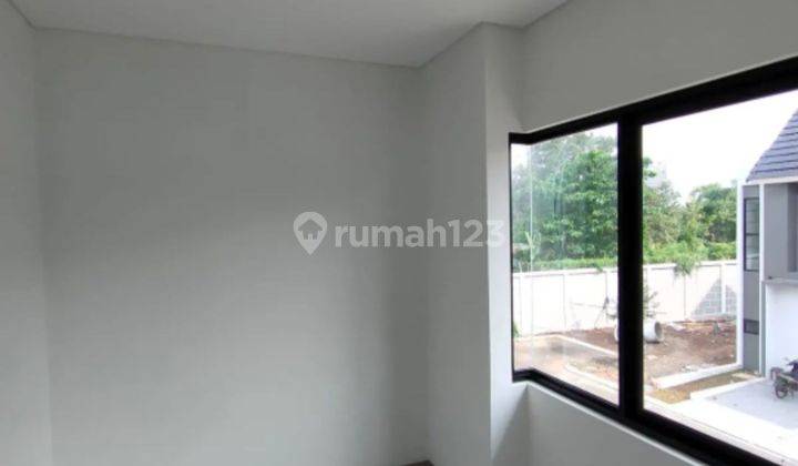 Dijual rumah 2 lantai di Puri indah dekat perkantoran 