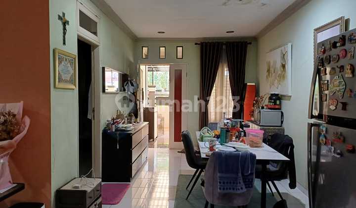 Ready-to-Occupy House in the Quiet Neighborhood of Pulomas 2