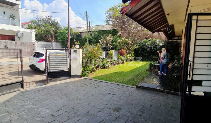 Rumah Luas Asri Terawat Siap Huni Dalam Komplek Di Bintaro Tangerang Selatan Rumah Luas Asri Terawat Siap Huni Dalam Komplek Di Bintaro Tangerang Selatan