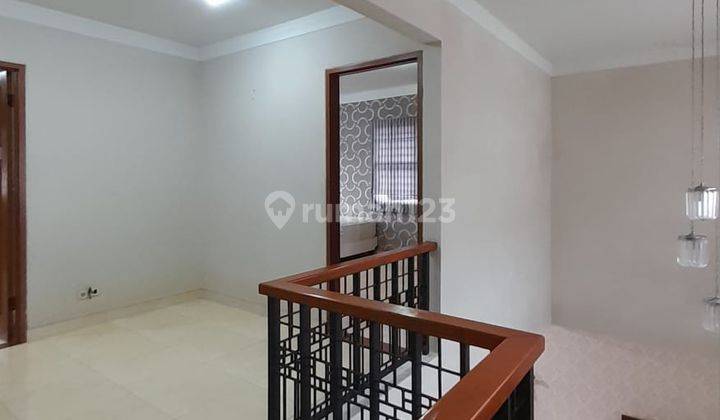 Rumah megah hoek lahan luas di cluster menteng bintaro jaya 4