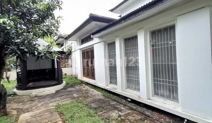 Rumah megah hoek lahan luas di cluster menteng bintaro jaya 11
