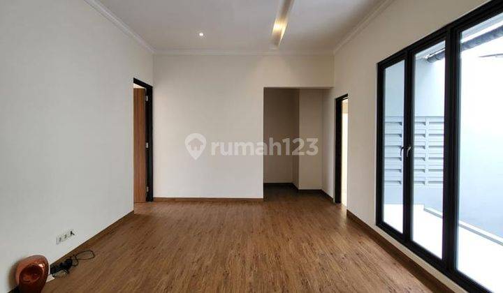 Rumah Minimalis Modern siap huni harga menarik di Cluster Emerald Bintaro Jaya sektor 9