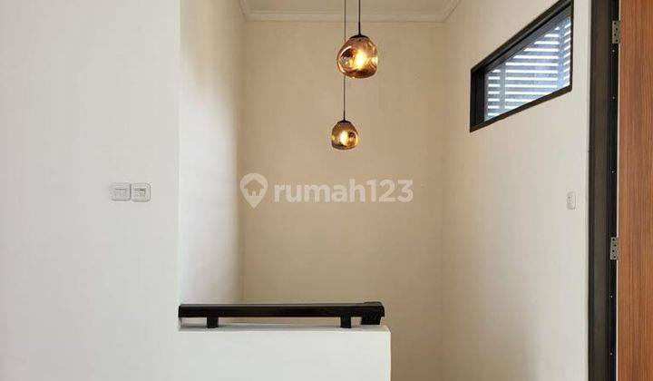 Rumah Minimalis Modern siap huni harga menarik di Cluster Emerald Bintaro Jaya sektor 9