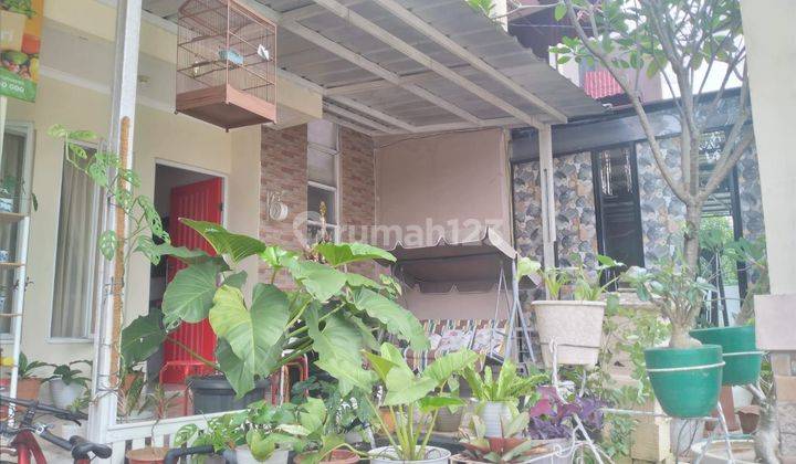 
Dijual Rumah 2 lantai cantik siap huni
di area Bintaro dekat Bintaro Exchange Mall Tangsel
 1