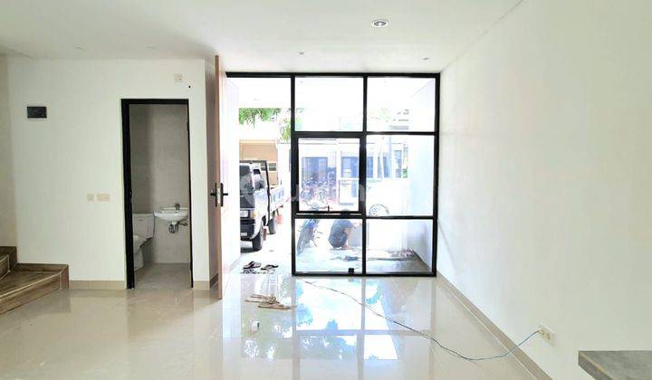 Rumah Baru 3 Lantai Shm Dalam Cluster One Gate System Mahagoni Althia Bintaro Jaya 2