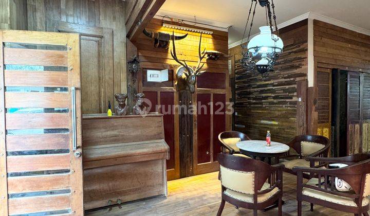 Rumah Classic Unik Interior Kayu Di Bsd City Tangsel 2