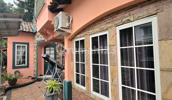 Classic Concept House in the Premium Cluster of Senayan Bintaro Jaya 2