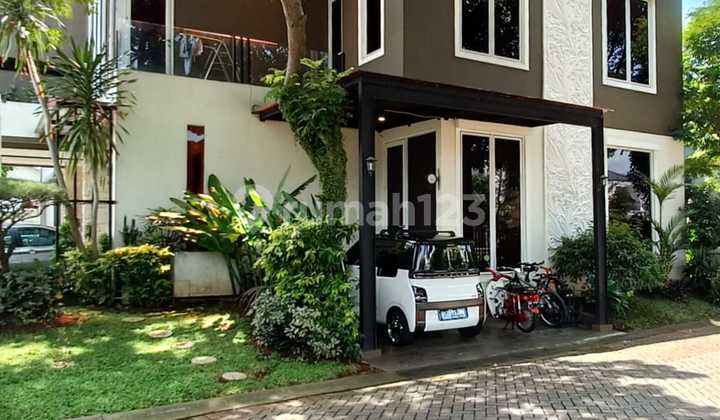 Corner House Position in Discovery Bintaro Cluster Near Toll Access