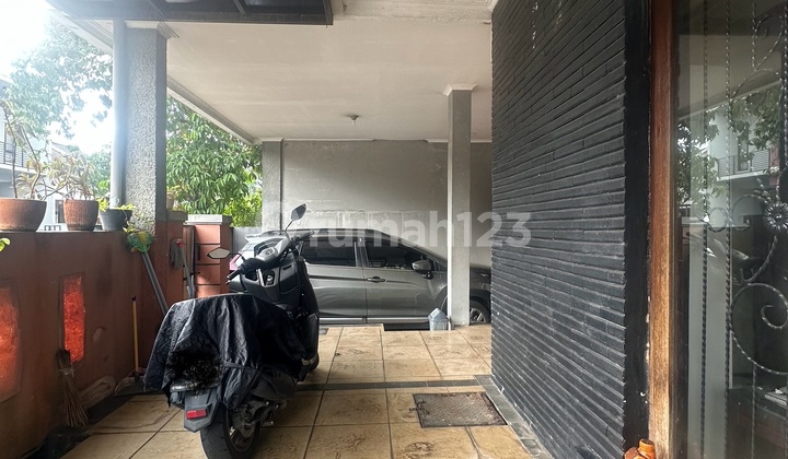 Corner House Within Bintaro Jaya Sector 9 Cluster