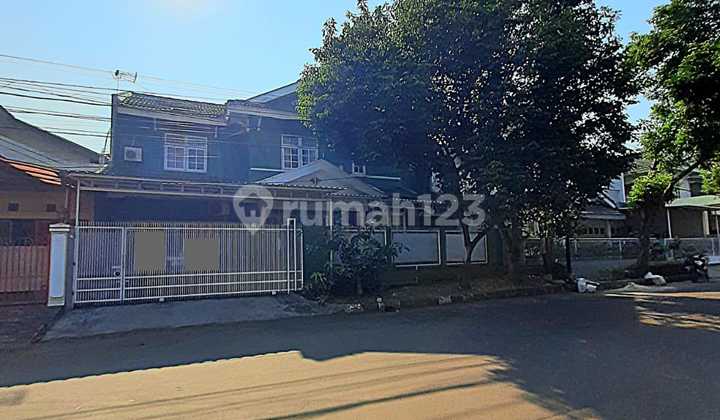 Rumah Hitung Tanah Dalam Perumahan One Gate System Raw Jalan Besar 3 Mobil di Bintaro Jaya Sektor 9 Rumah Hitung Tanah Dalam Perumahan One Gate System Raw Jalan Besar 3 Mobil di Bintaro Jaya Sektor 9