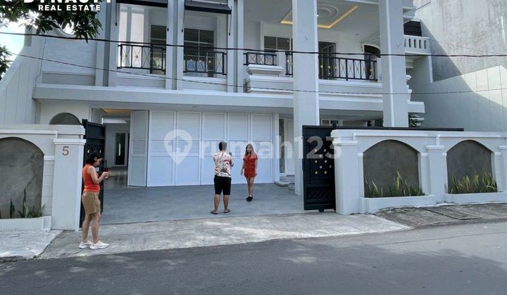 Rumah Mewah Stlye America Modern di Denpasar 2
