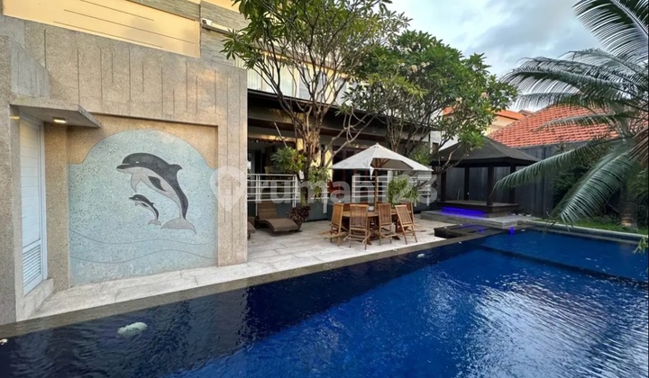 Rumah Style Villa Lokasi Kawasan Wisata di Seminyak Rumah Style Villa Lokasi Kawasan Wisata di Seminyak