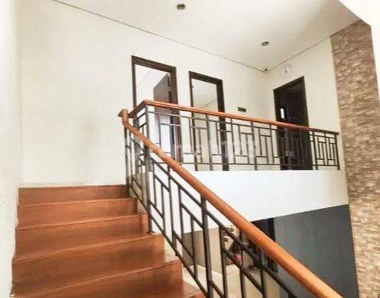 Jual Rumah Semi Furnished, Lokasi Nyaman Asri Strategis di Greenwich Bsd 1