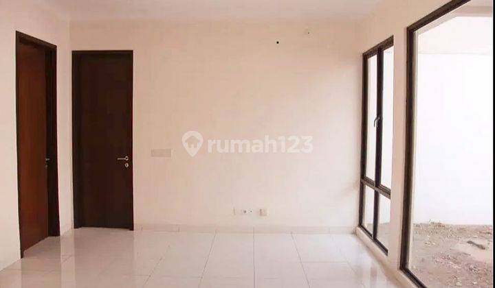 Jual Cepat Rumah Rapi Dan Terawat Dgn Taman Belakang Masih Luas di Avani, Bsd 2