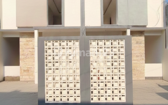 New Ready-to-Live House for Sale in Rungkut, Surabaya New Ready-to-Live House for Sale in Rungkut, Surabaya