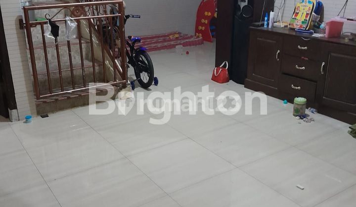 Rumah 2 lantai terawat medokan utara pandugo Rungkut Surabaya 2