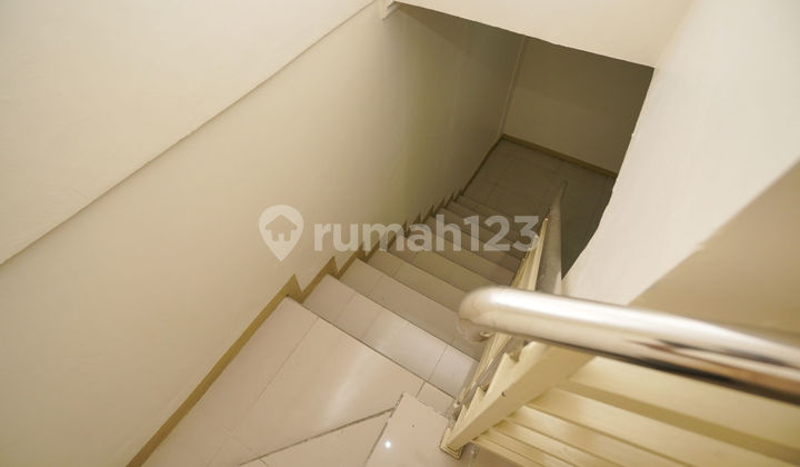 Rumah 2 Lantai 8 Menit ke Stasiun Bekasi Timur Siap Huni Bebas Banjir J27058 2