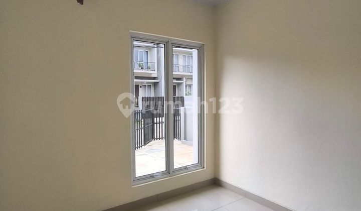 Rumah 10 menit ke Gerbang Tol Cimanggis SHM Dibantu KPR J-36132 2