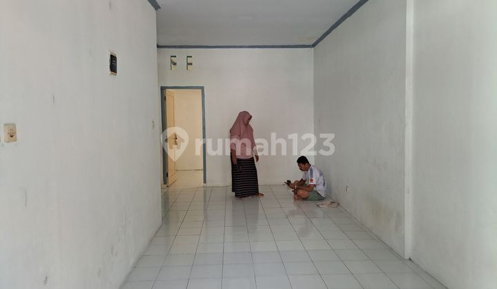 Rumah 10 Menit ke Cibinong City Mall Siap Huni Dibantu KPR J-38067 2