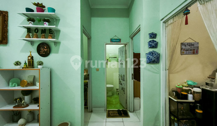 East-facing House near Bojong Gede Station Assisted by KPR J-35773 East-facing House near Bojong Gede Station Assisted by KPR J-35773