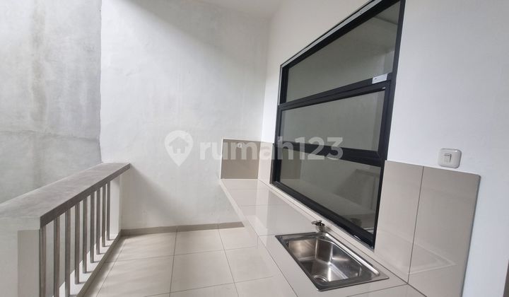 Rumah Strategis Sebelah Trans Studio Mall Cibubur LB 180 Siap KPR J33115 2
