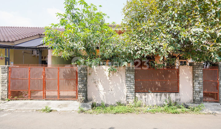 Spacious House 7 minutes to Lagoon Avenue Mall Bekasi with KPR J-36990 Assistance Spacious House 7 minutes to Lagoon Avenue Mall Bekasi with KPR J-36990 Assistance