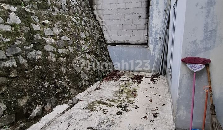 Strategic House with SHM 15 Minutes to Brawijaya Hospital Depok, Facing North J39855 2