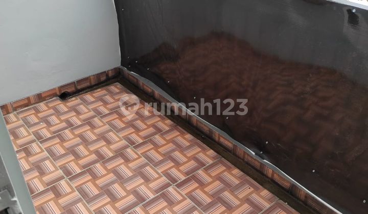 Strategic 3 Bedroom House 13 Minutes to Mitra Keluarga Cibubur Hospital Ready for KPR J39580 2