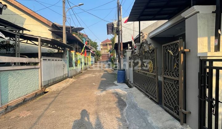 Rumah SHM Hadap Selatan Siap Huni 15 Menit ke AEON Mall Tanjung Barat J33194 2