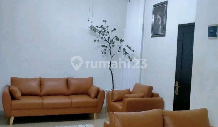 Rumah 2 Lt Bebas Banjir 13 Menit ke Summarecon Mall Bekasi Dibantu KPR J-33751 2