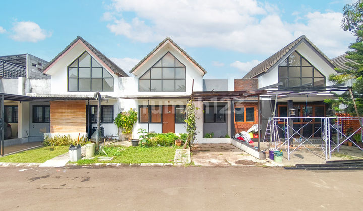 Rumah Strategis SHM 10 Menit ke Stasiun Rawa Buntu Hadap Timur J24417