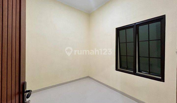 Rumah Minimalis SHM 13 Menit ke Stasiun Metland Telaga Murni DP Ringan J32688 2