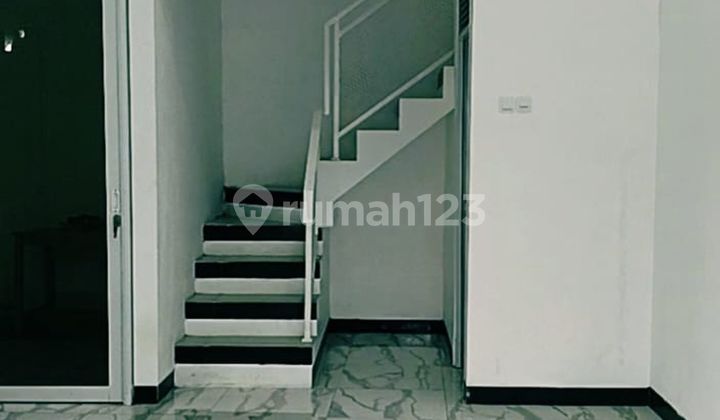 Rumah SHM 2 Lantai 6 Menit ke RS Citra Medika Depok Bisa KPR J32792 2