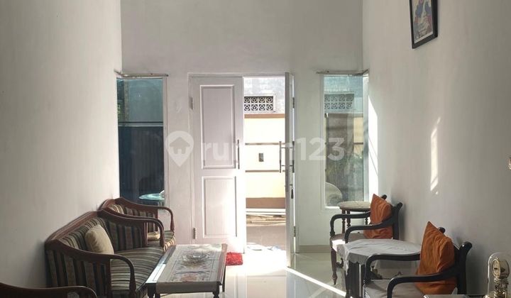 4-Bedroom House 12 Minutes to Grand Galaxy Park, 135m² Land, East Facing J39947 2