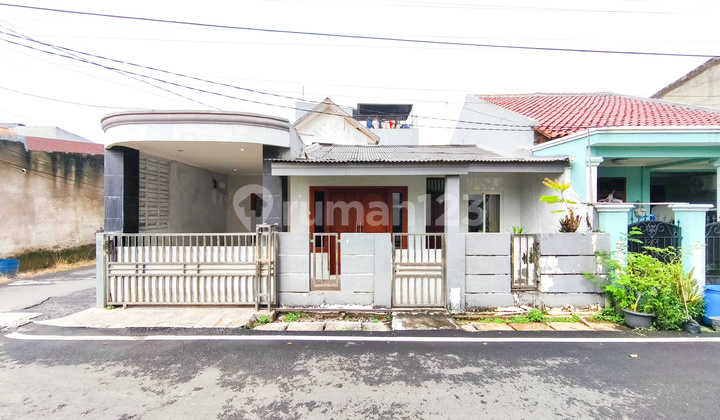 SHM-certified house, 158 sqm land, ready to occupy, 10 minutes to Summarecon Mall Serpong J-44432