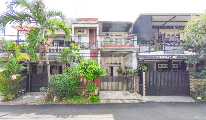 2-Story House with SHM, 10 Minutes to Permata Hospital Pamulang, KPR Assistance J35851