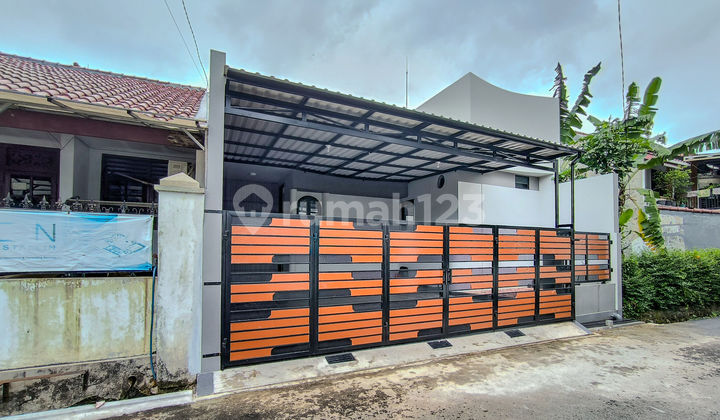 Rumah Hadap Timur LT 135 SHM 15 Menit ke Mall Cipinang Indah J-15905