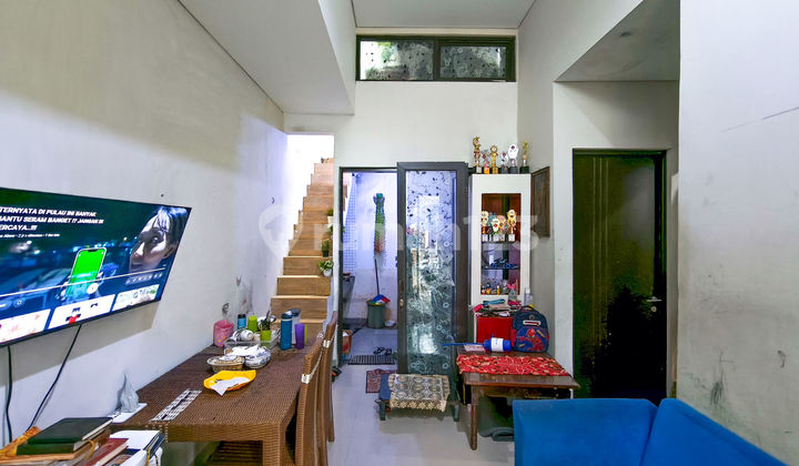 Rumah 14 Menit ke Mall Paradise Walk Serpong Dibantu KPR J-39850 2