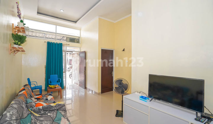 Rumah 16 Menit ke Stasiun Depok Siap Huni LB 120 SHM J-31684 2