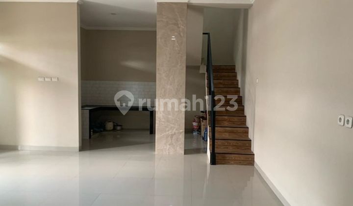 Rumah SHM 3 Lt dekat Metropolitan Mall Bekasi Dibantu KPR J-32680 2