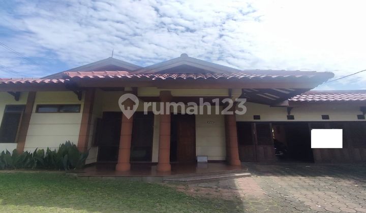Spacious Freehold House 14 Minutes to Bintaro Viaduct Toll Gate, Eligible for Mortgage J34452