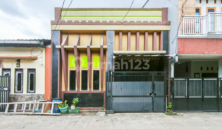 Rumah 2 Lt SHM Hadap Timur 8 Menit ke Vivo Mall Sentul Siap Huni J-37845