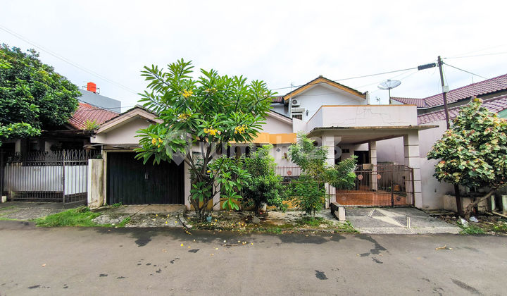 Rumah 5 Kamar Tidur Siap KPR 10 Menit ke Mall Bintaro Jaya Xchange J-24770 Rumah 5 Kamar Tidur Siap KPR 10 Menit ke Mall Bintaro Jaya Xchange J-24770