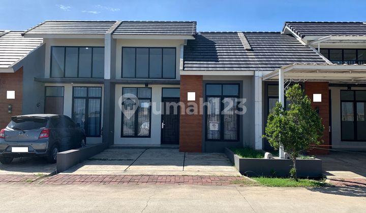 Rumah Siap Huni dekat Mall Paradise Walk Serpong Dibantu KPR J-21527 Rumah Siap Huni dekat Mall Paradise Walk Serpong Dibantu KPR J-21527