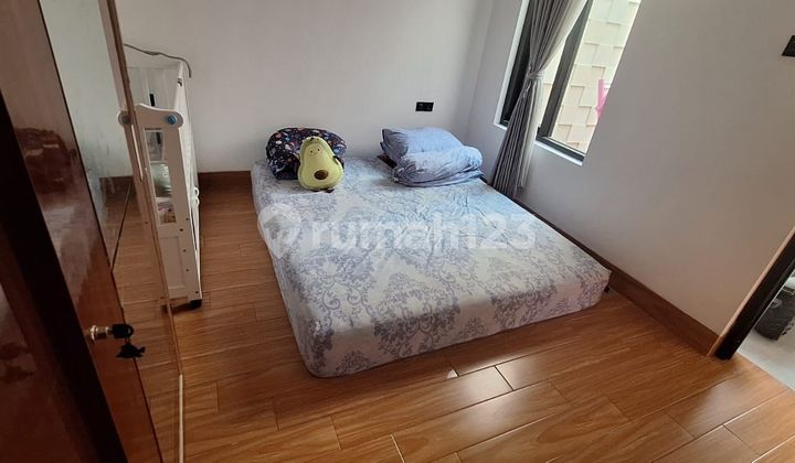 Well-maintained house with 120 sqm land, 5 minutes to Sawangan Toll Gate 4, eligible for mortgage J37875 2
