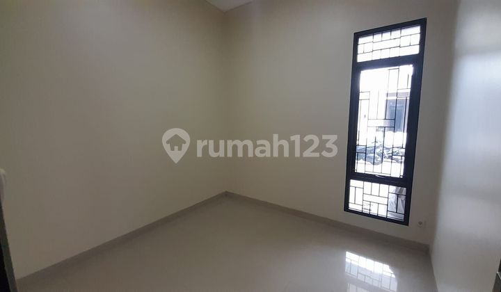 Rumah SHM 14 Menit ke Gerbang Tol Sawangan Siap Huni Dibantu KPR J-39939 2