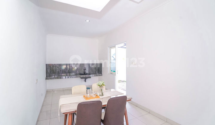 House with 2 Carports 10 Minutes to Cipayung Hospital 3 Bedrooms Renovated J26503 2