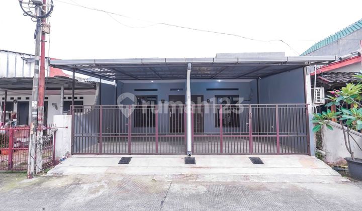 Single-Story House with SHM, 10 Minutes to Pondok Cina Station, Assisted with Mortgage J39018 Single-Story House with SHM, 10 Minutes to Pondok Cina Station, Assisted with Mortgage J39018